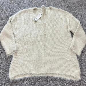 Urban Outfitters Kimchi Blue Cream Fuzzy Sweater size Small NWT